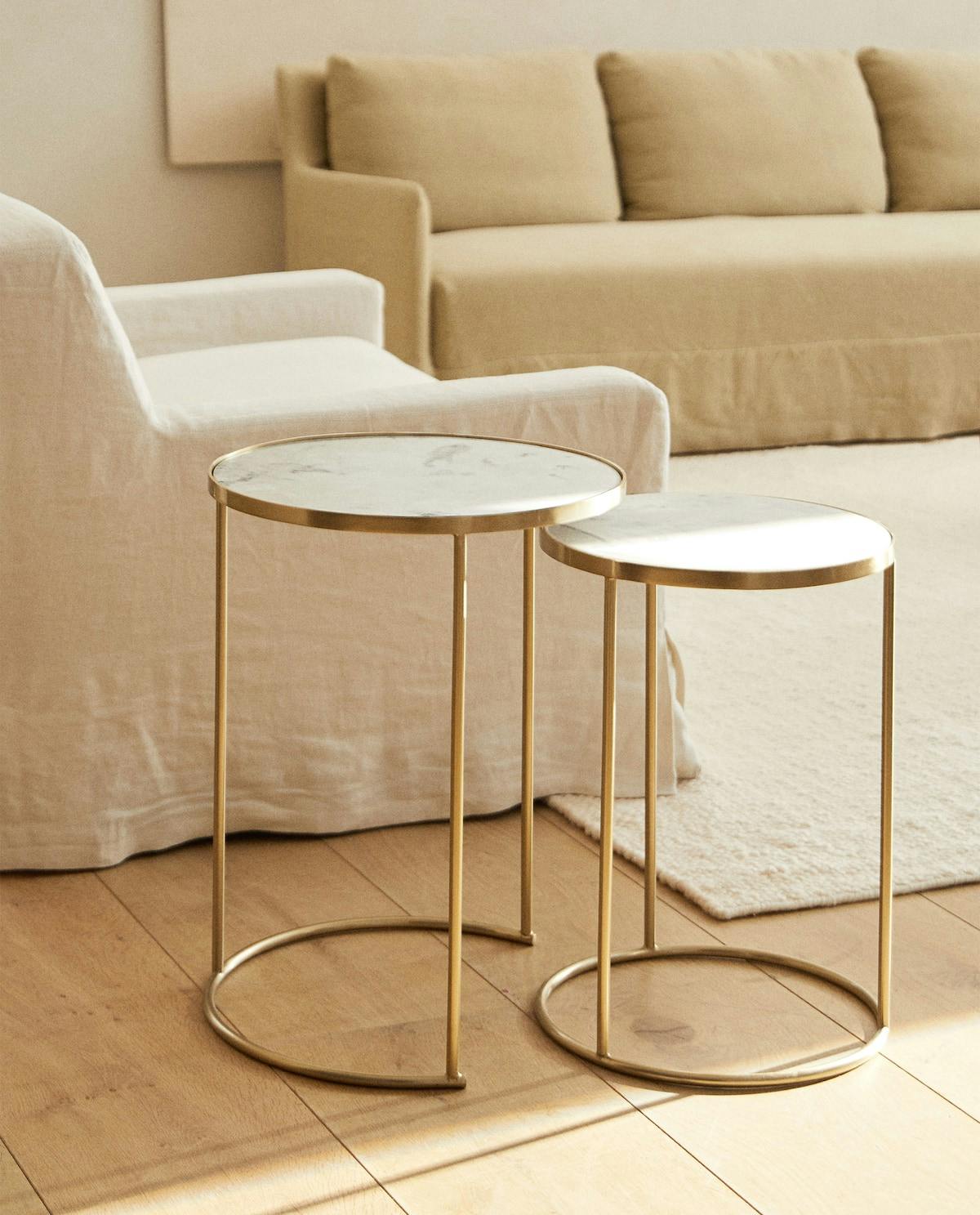 Fleksibelt sofabord Sofabord i marmor og messing fra Zara Home